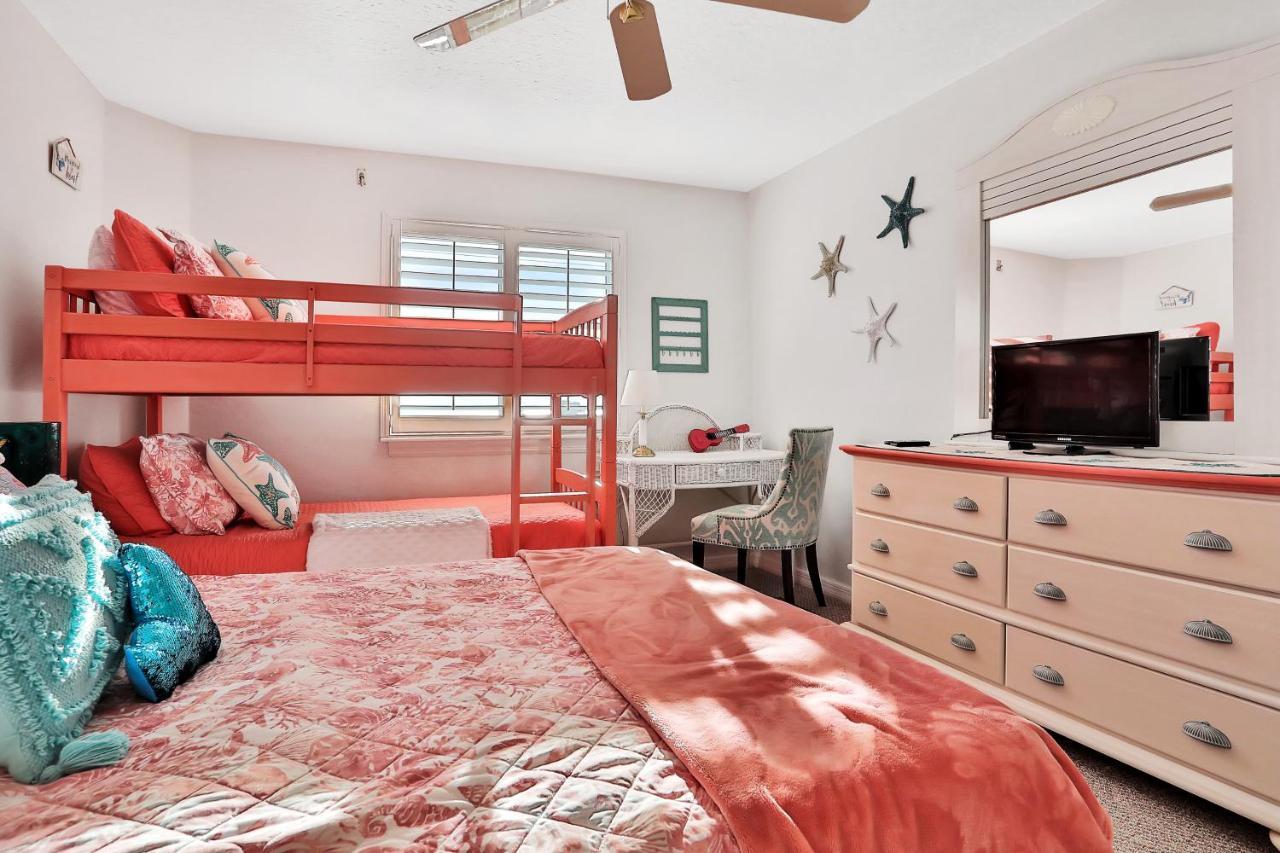 Sol Mate Beach Cottage St. Pete Beach Bagian luar foto