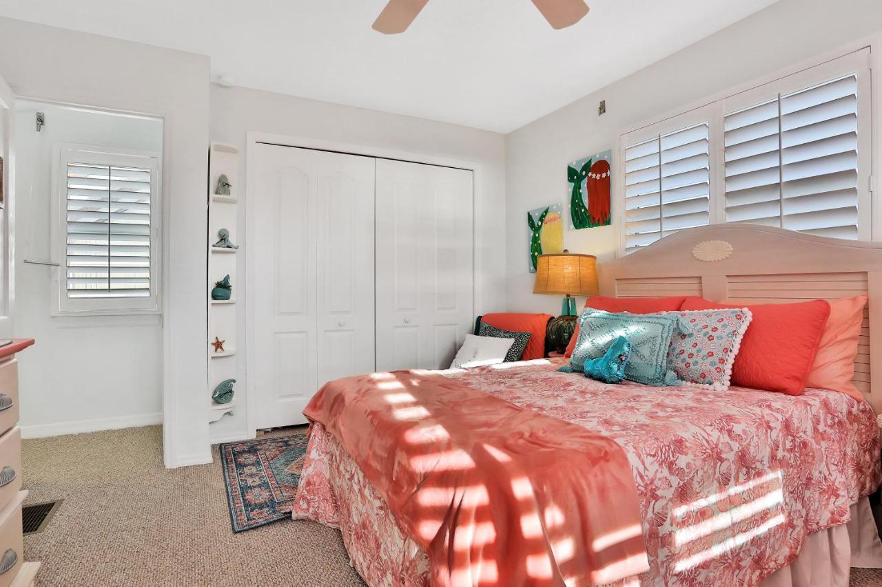 Sol Mate Beach Cottage St. Pete Beach Bagian luar foto