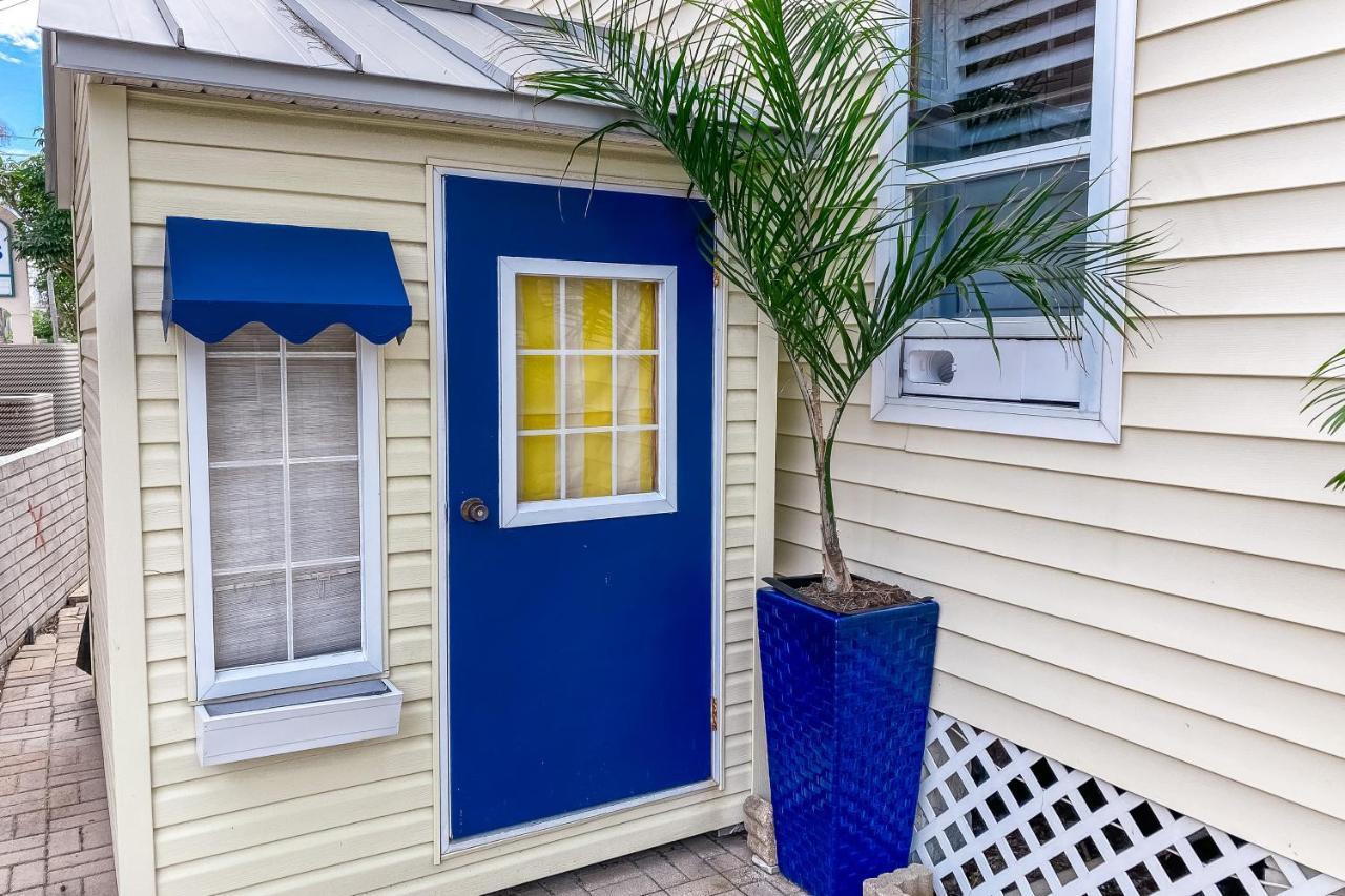 Sol Mate Beach Cottage St. Pete Beach Bagian luar foto